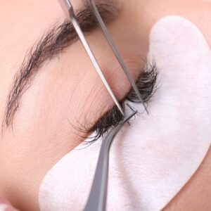 BEGINNER LASH ARTIST 1 3D TRAINING COURSE - CIA Nails & Beauty Academy in London
