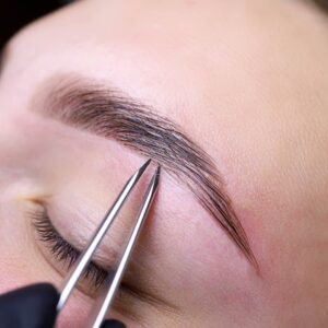 EYEBROWS SHAPING TRAINING COURSE - CIA Nails & Beauty Academy in London