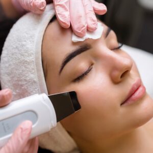 FACIAL TREATMENT TRAINING COURSE - CIA Nails & Beauty Academy in London
