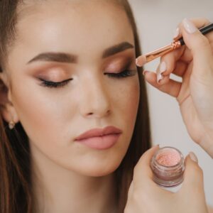 MAKE UP ARTIST TRAINING COURSE - CIA Nails & Beauty Academy in London